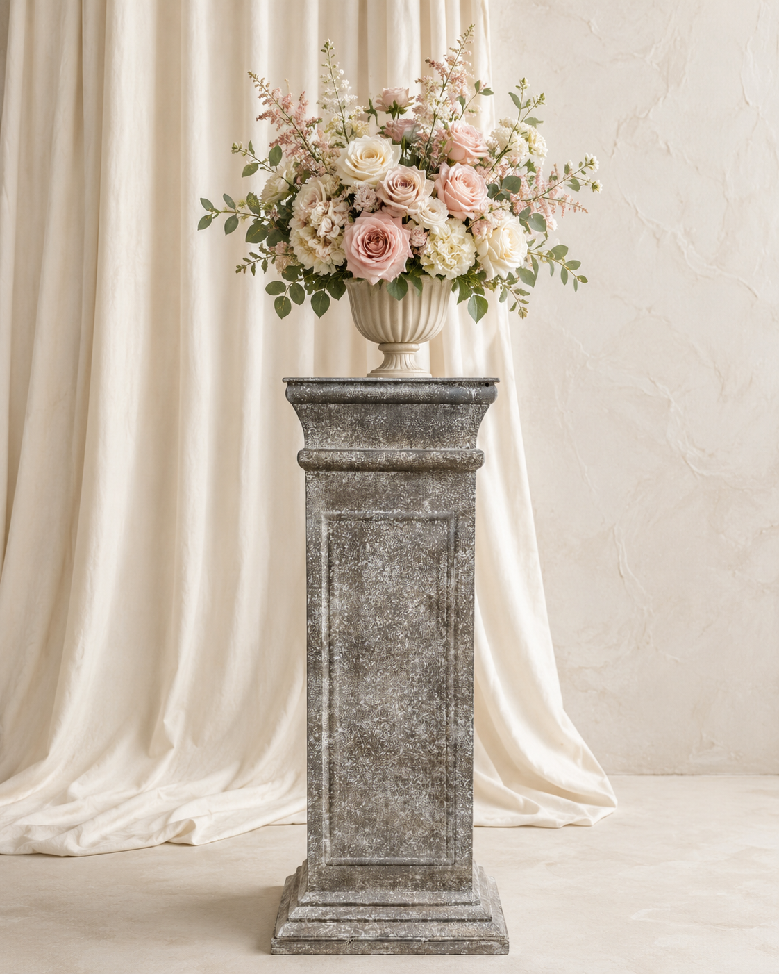 Roma Plinth